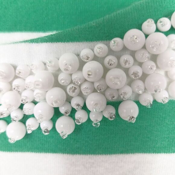 Talbots》 Green & White T-Shirt with Beaded Neckline - Picture 3 of 7